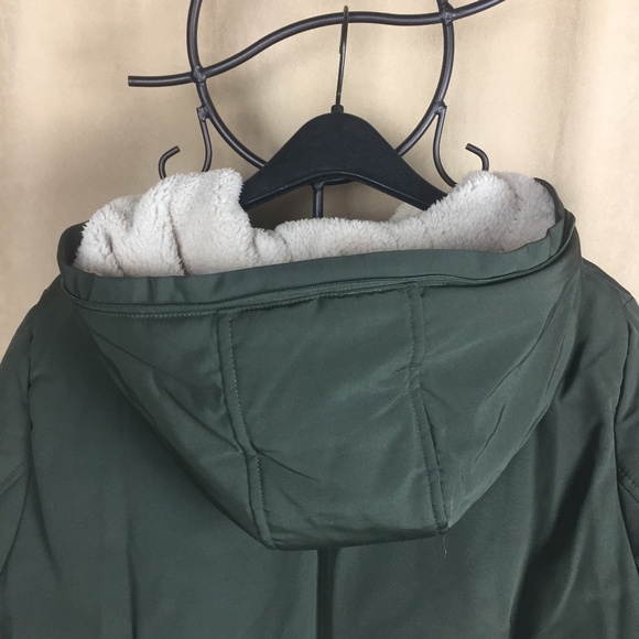 NWT Lane Bryant Faux-Fur Trim Hooded Parka Size 10/12W - Picture 8 of 16